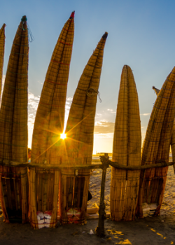 caballitos de totora lambayeque